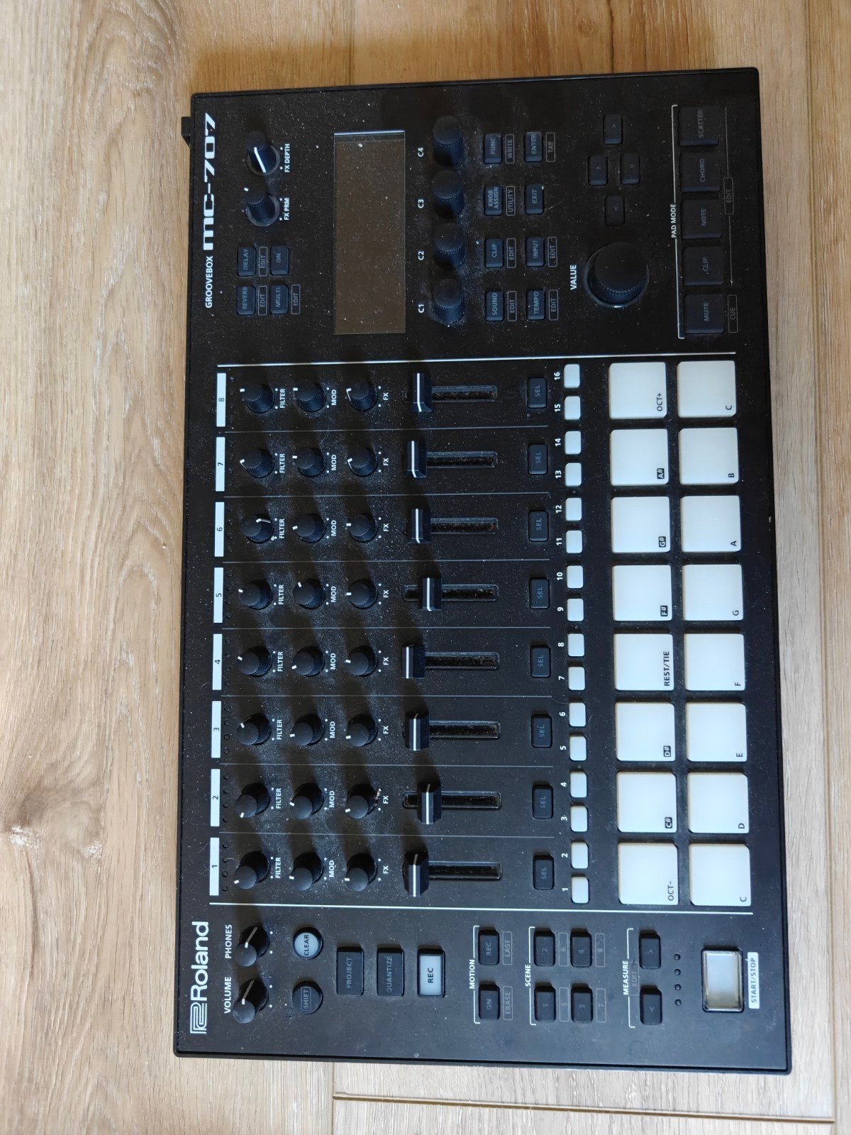 Roland MC-707, Enlèvement ou Envoi, Roland