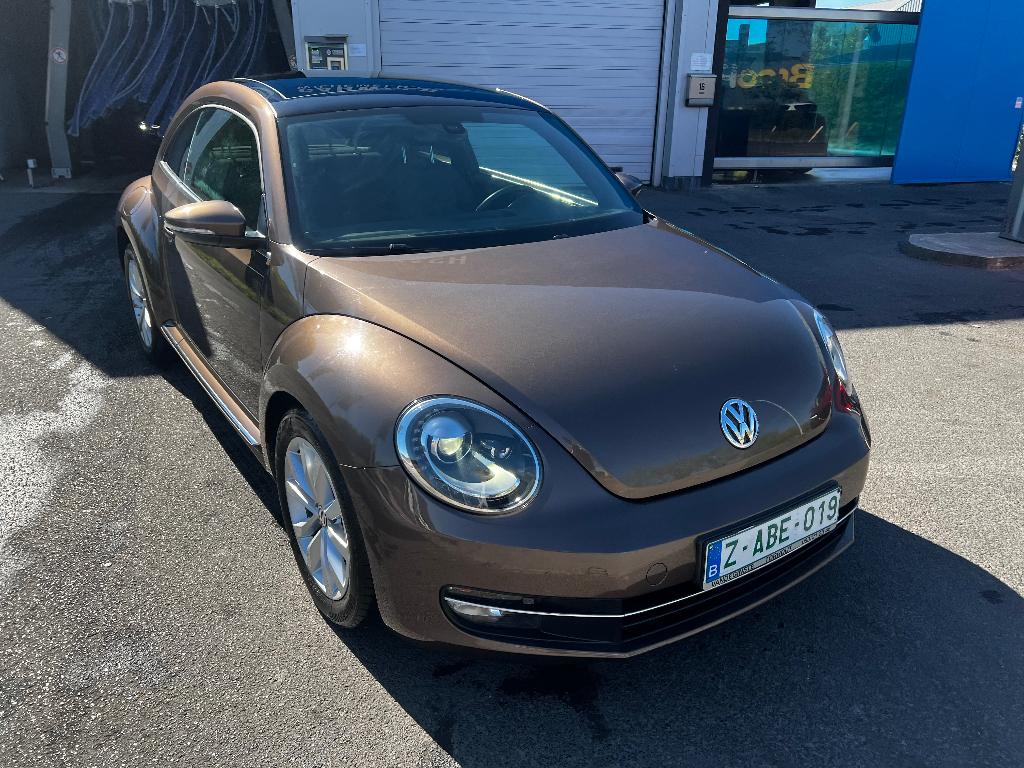 La voiture Volkswagen Beetle est propre et fonctionne très, Autos, Euro 5, Entreprise, Boîte manuelle, Coccinelle