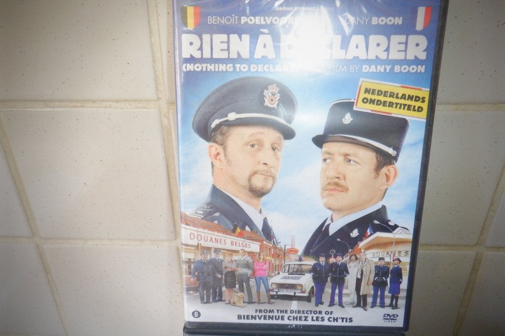 DVD Rien A Déclarer.(Benoit Poelvoorde )SEALED!, Cd's en Dvd's, Actiekomedie, Nederlands, Ophalen of Verzenden, Vanaf 6 jaar