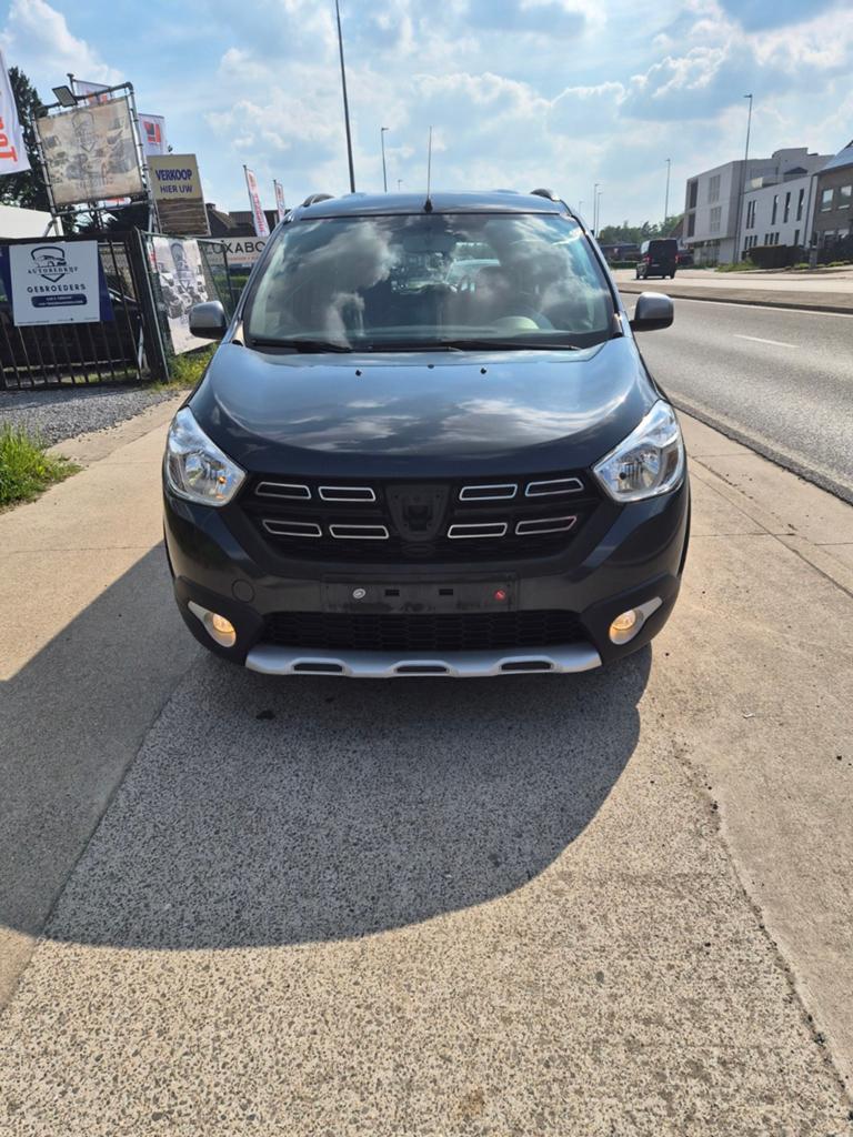 Dacia Lodgy Stepway 1.2 Benzine 2017.bwj, Autos, Dacia, Achat, Euro 6, Entreprise, Boîte manuelle