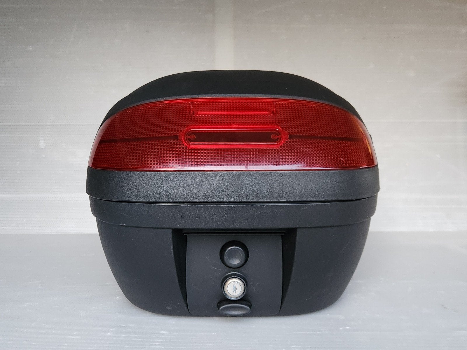 Bagage koffer voor motor brommer
Ruime koffer met sleutel.
W, Ophalen, Zo goed als nieuw