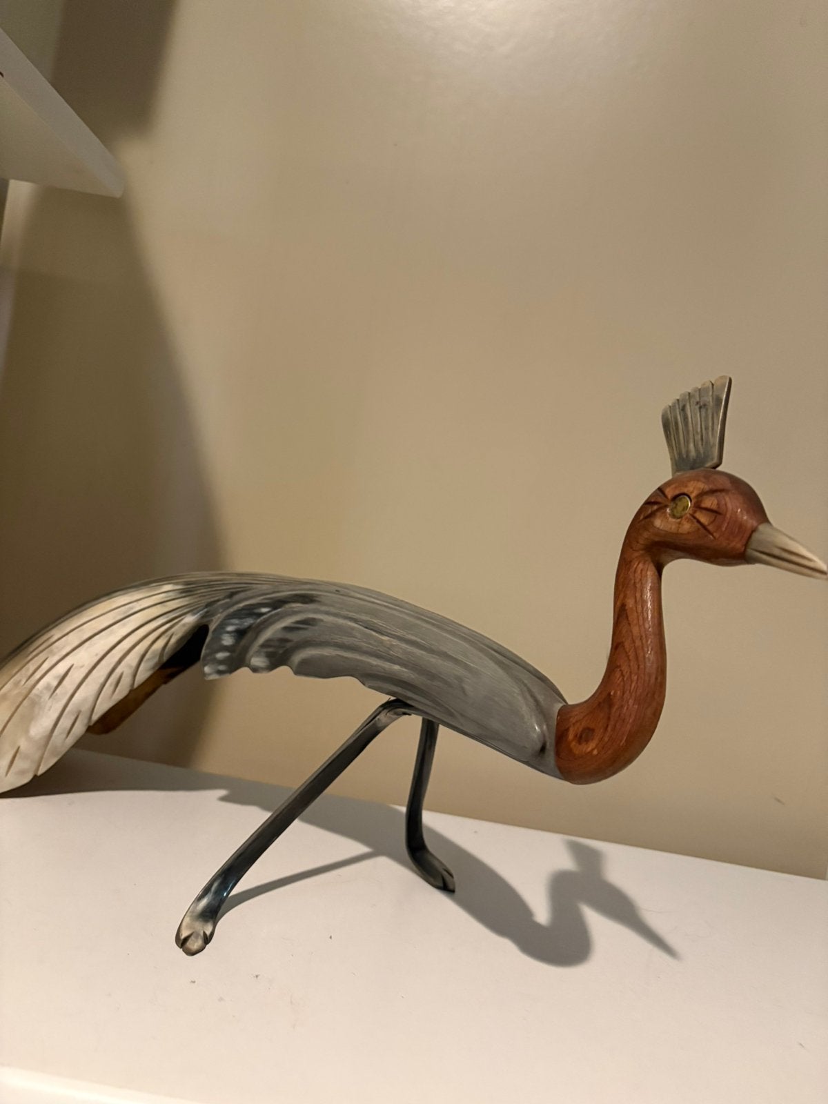 Vintage beeld pauw handgemaakt uit hout en hoorn, Enlèvement ou Envoi, Fait main, Bois, Statue