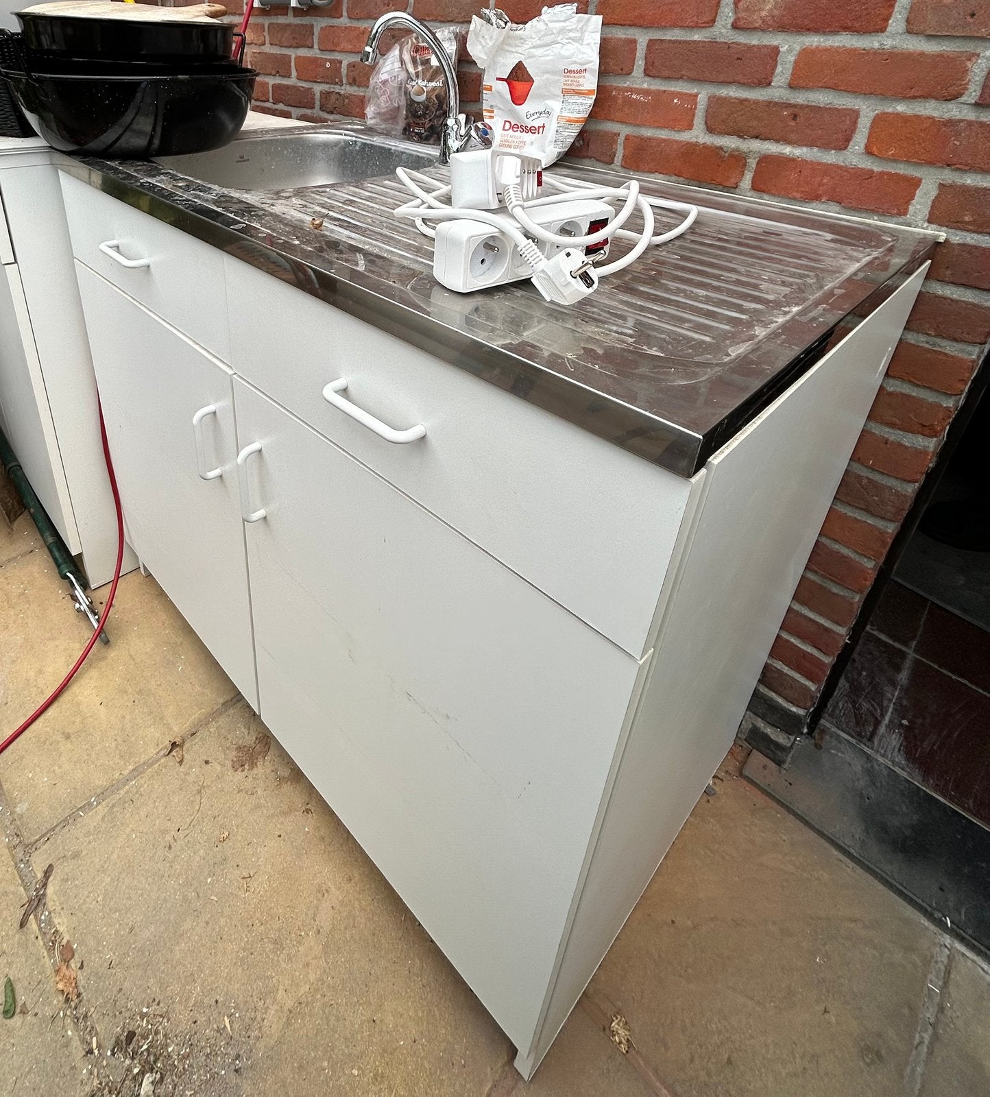Keukenkastje met wastafel, kraan en kolomkast., Ophalen, Gebruikt