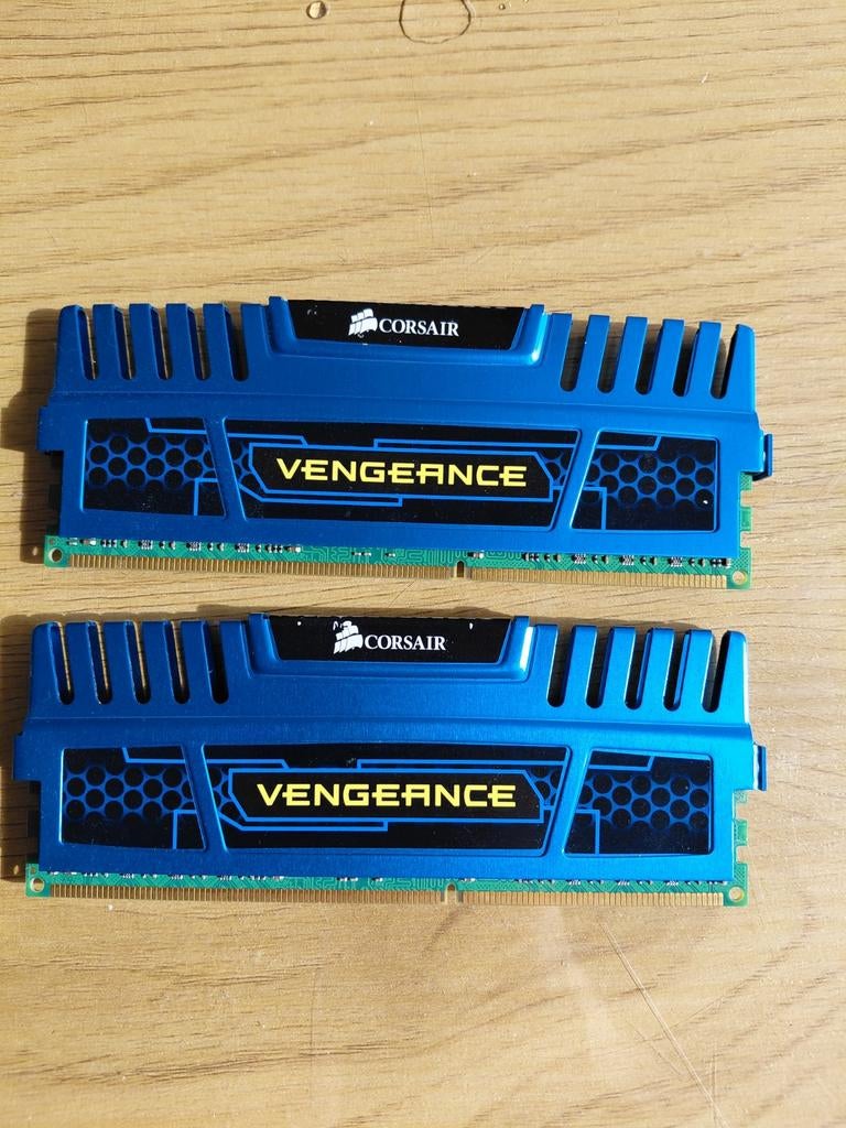 Corsair Vengeance - DDR3 - 1866Mhz - 2x4096MB, Computers en Software, RAM geheugen, Ophalen, DDR3, 4 GB
