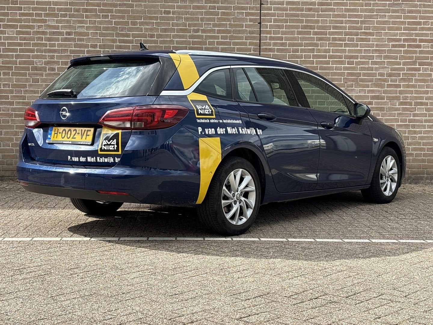 Opel Astra Sports Tourer 1.2 Elegance | € 4.500,- NETTO! |, Auto's, Opel, Zwart, Blauw, Bedrijf, Astra
