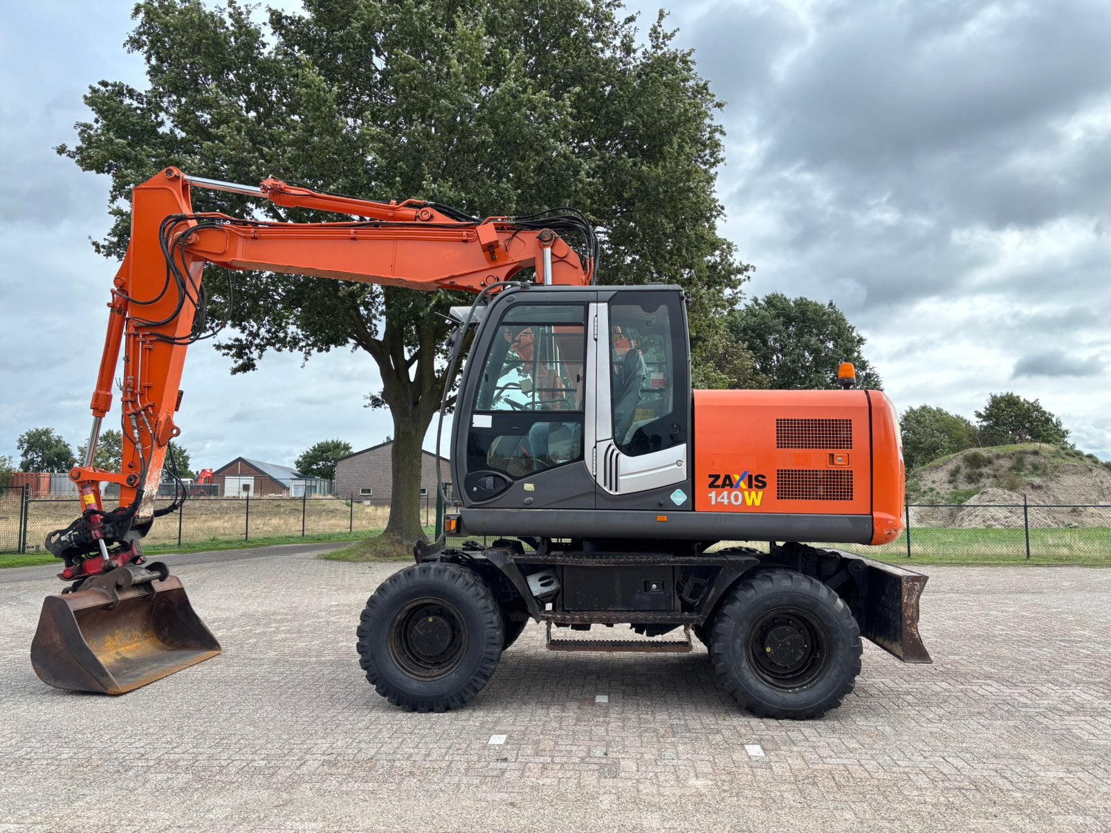 Hitachi ZX140W-3 Bandenkraan Mobiele graafmachine Rototilt!, Ophalen