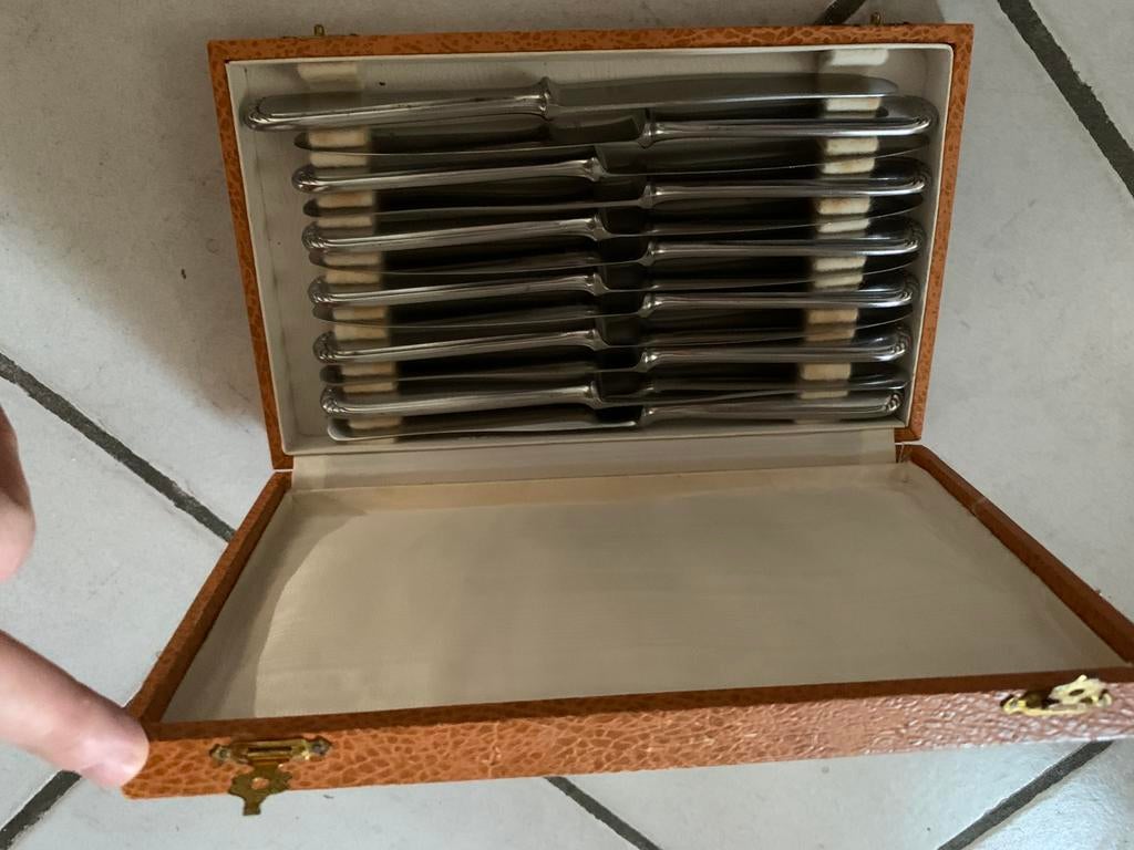 12 messen stempel klavertje vier, Enlèvement