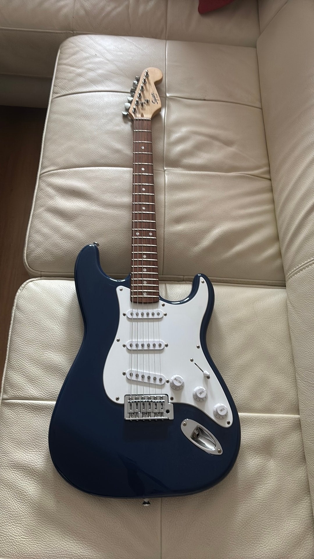 Squier Fender Elektrische gitaar( gereserveerd tot 21/6, Muziek en Instrumenten, Ophalen, Gebruikt, Fender