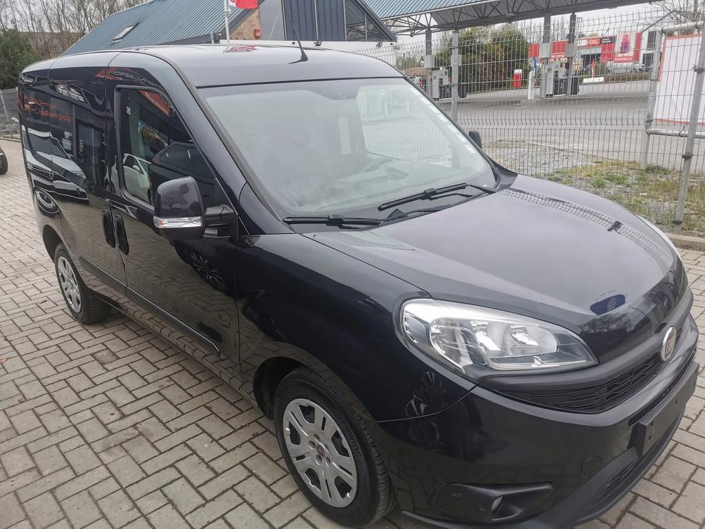 Fiat Doblò camionette (bj 2017), Auto's, Gebruikt, Zwart, 4 cilinders, 1589 cc