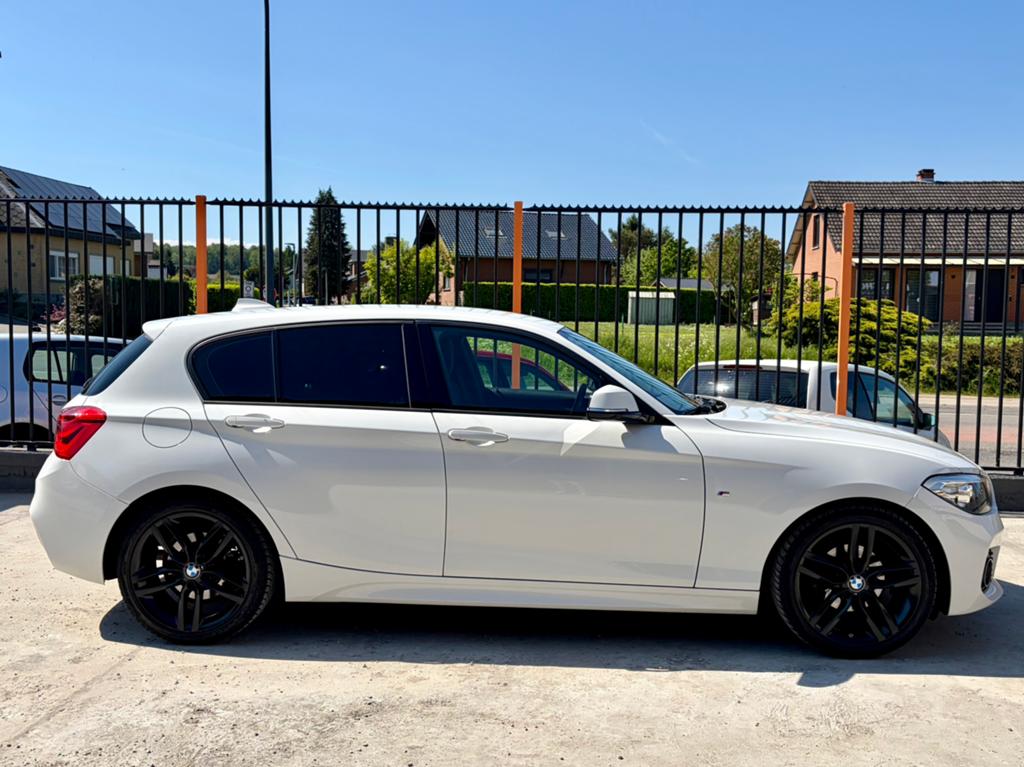BMW 116Da PACK M LCI BOÎTE AUTOMATIQUE 2015 FACELIFT EURO 6B, Auto's, BMW, Automaat, Alcantara, Wit, Bedrijf