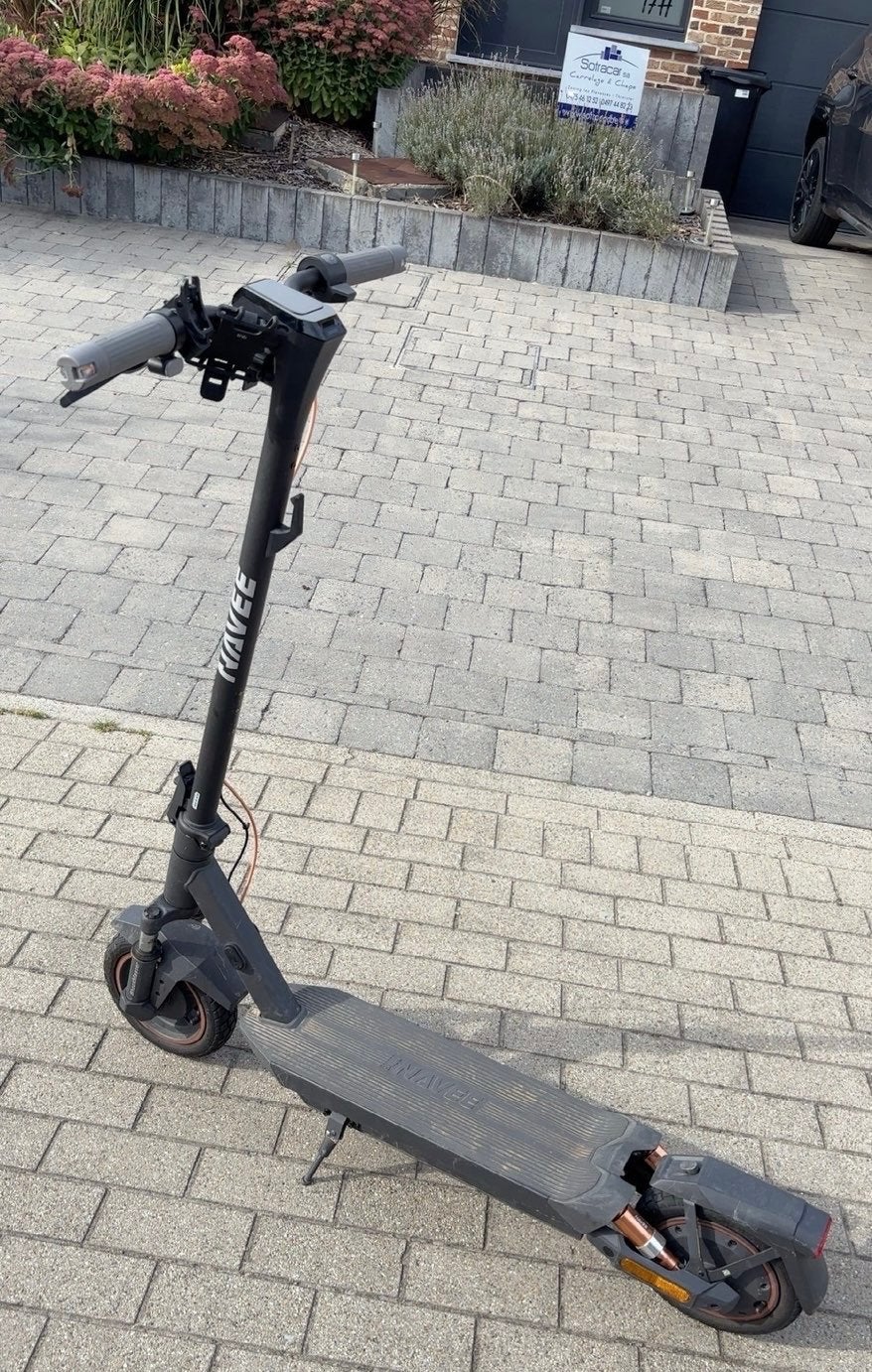 Trotinette electrique navee gt3 pro, Enlèvement, Utilisé
