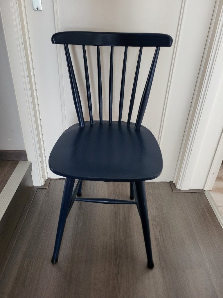 Chaise  en bois bleu marine, Maison & Meubles, Chaises, Comme neuf, Enlèvement, Bois, Bleu