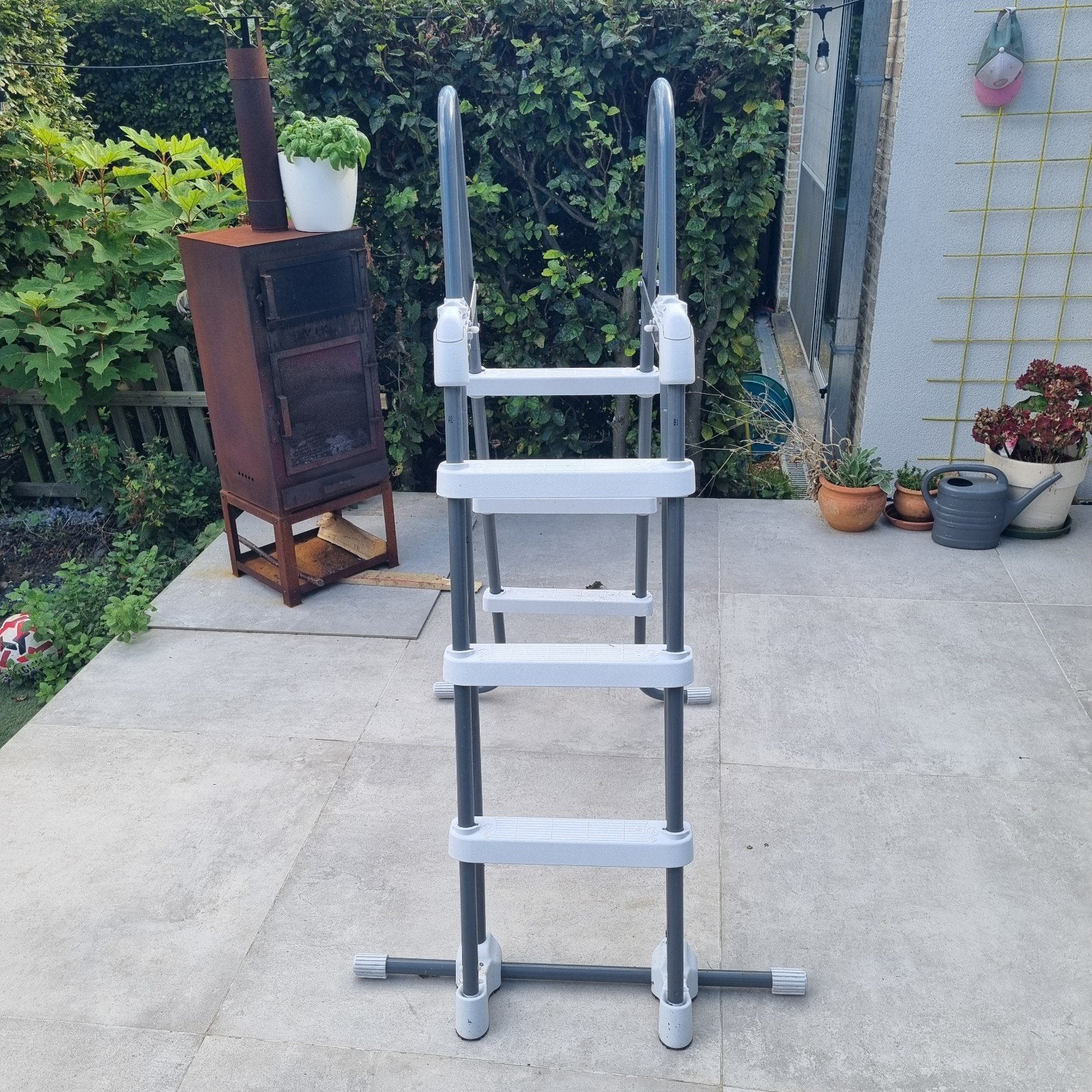 Zwembadtrap Intex – zo goed als nieuw – 1 m hoog / 1 m breed, Tuin en Terras, Ophalen, Zo goed als nieuw, Ladder