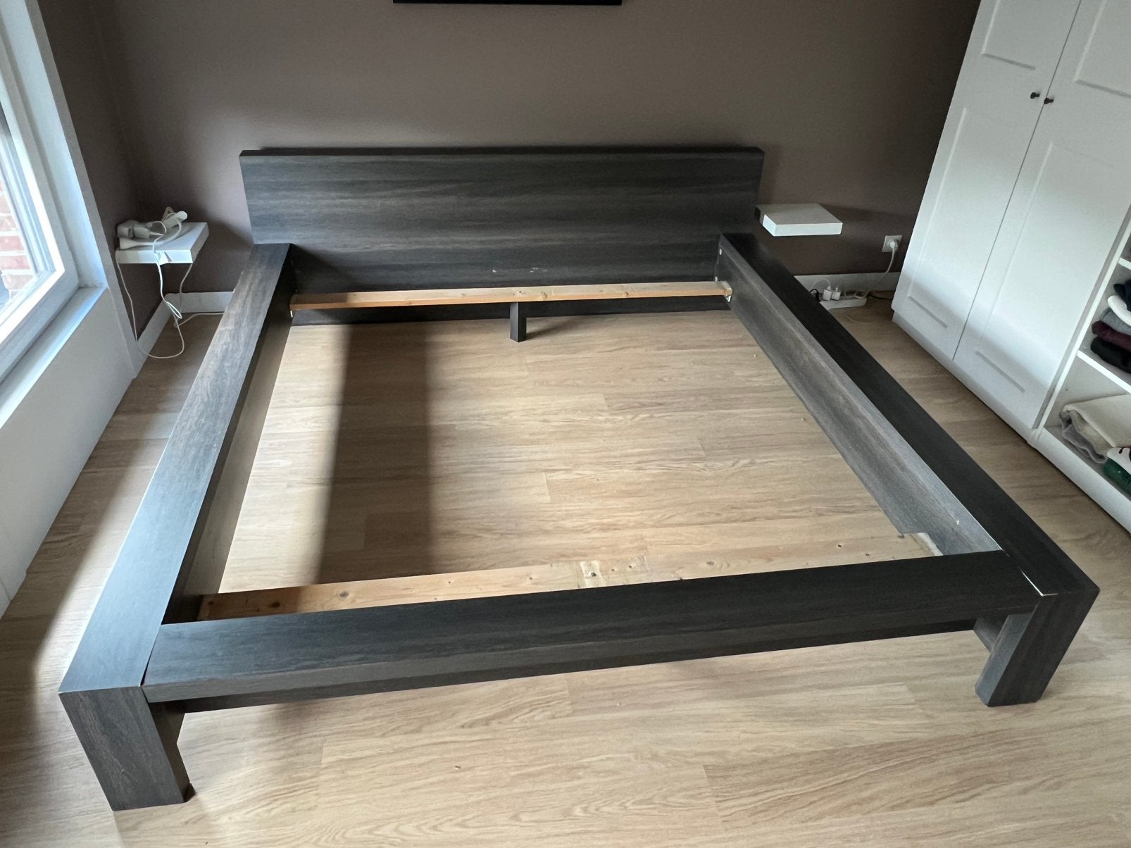 Bed 180x200, Huis en Inrichting, Ophalen, Gebruikt, Bruin, Tweepersoons