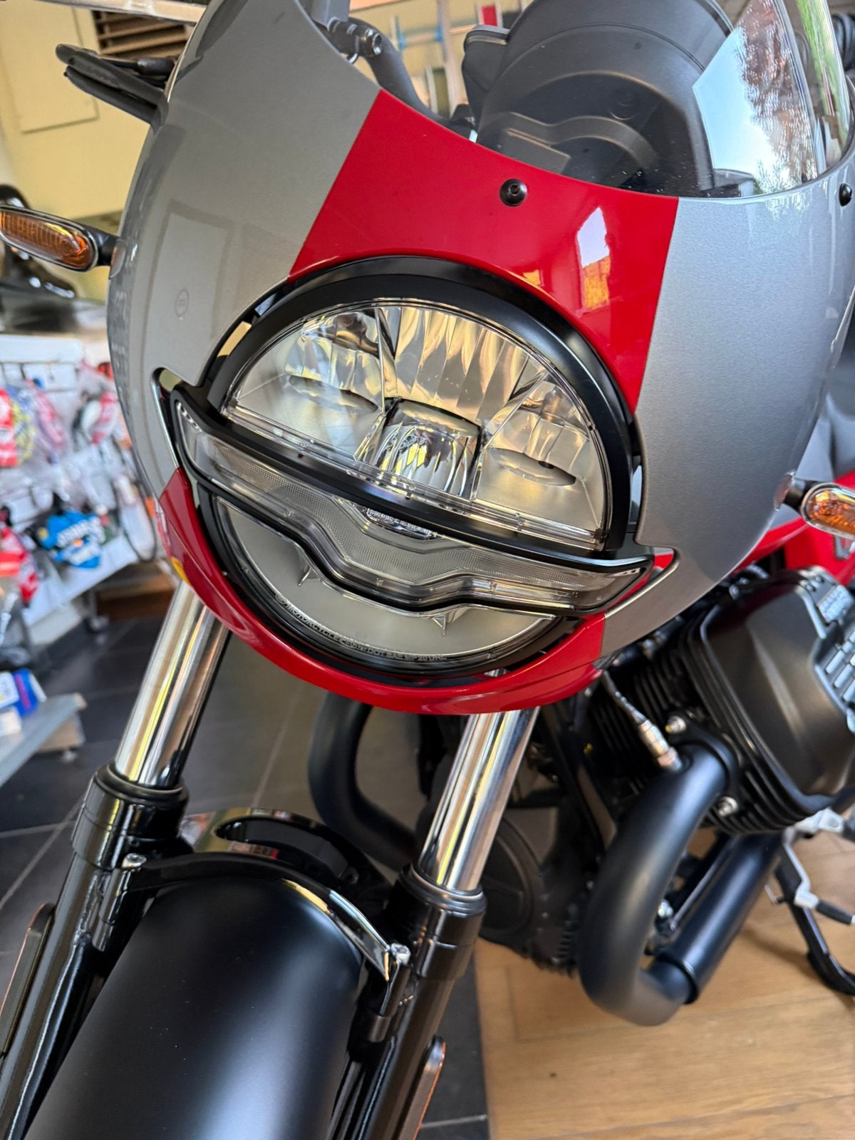 Moto Guzzi v7 corsa, 2 cilinders, Nieuw, Motorrijbewijs A, Bedrijf