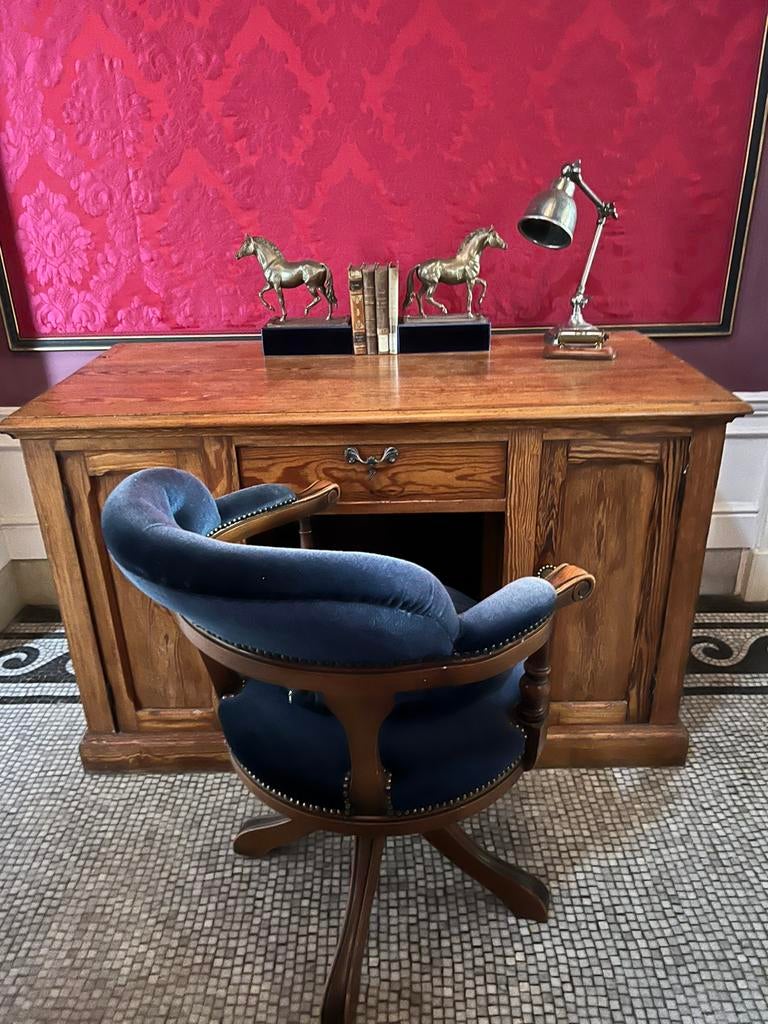 Bureau, Ophalen of Verzenden
