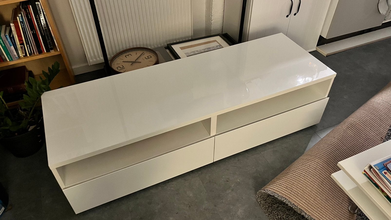Meuble de television blanc 150x50x40 cm, 25 à 50 cm, Moins de 100 cm, Enlèvement, Utilisé