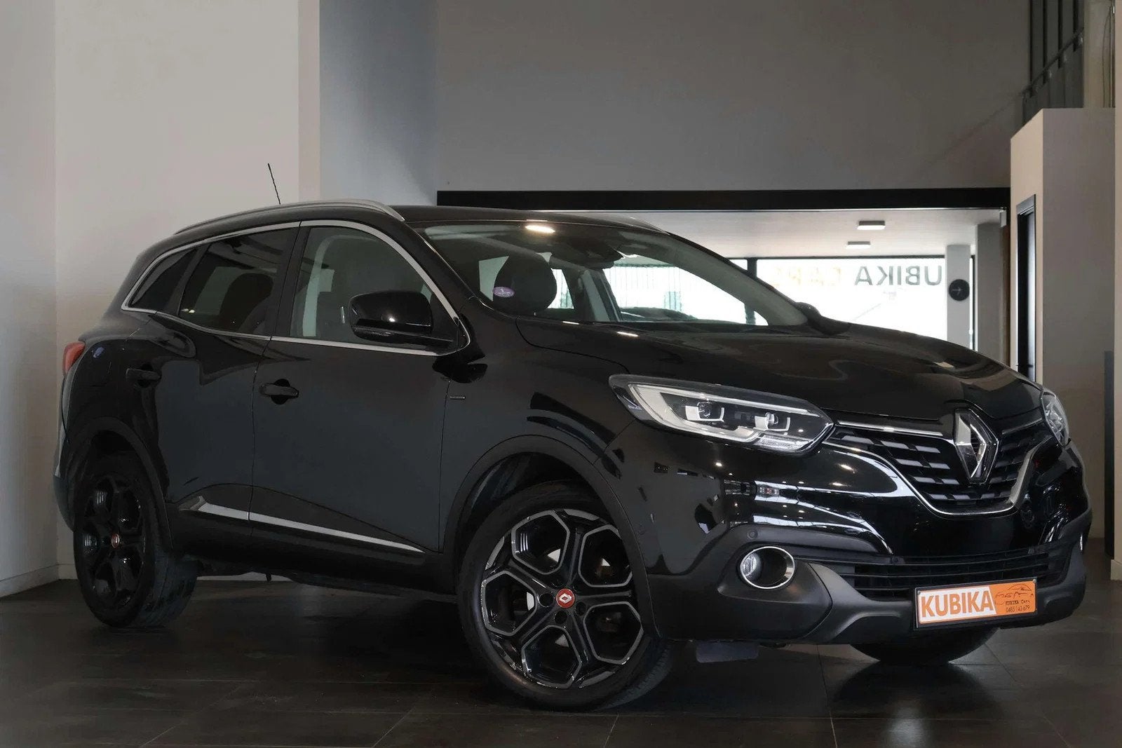 Renault Kadjar Kadjar 1.2 TCe Black Edition Cruise LED Garan, Auto's, Renault, Kadjar, Gebruikt, 4 cilinders, https://public.car-pass.be/vhr/e63b7a1d-36aa-4541-a438-4805a91d2e4f