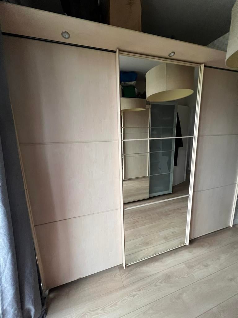 Grande armoire coulissante, Ophalen, Gebruikt, 200 cm of meer, 200 cm of meer