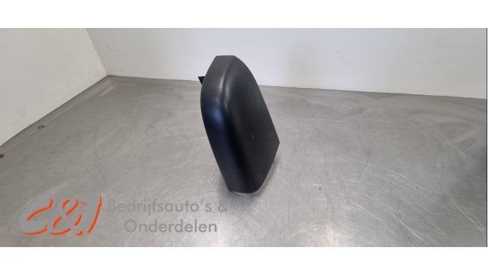 Bumperhoek rechts-achter van een Renault Trafic, Gebruikt, -, Renault, -