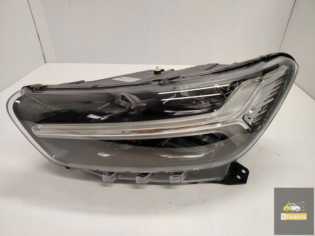 32342524, Volvo XC40 MID LED-lamp links, Gebruikt, Gunnar Engellaus vag 8
405 31  Gothenburg, SE, Info@volvocars.com, Volvo