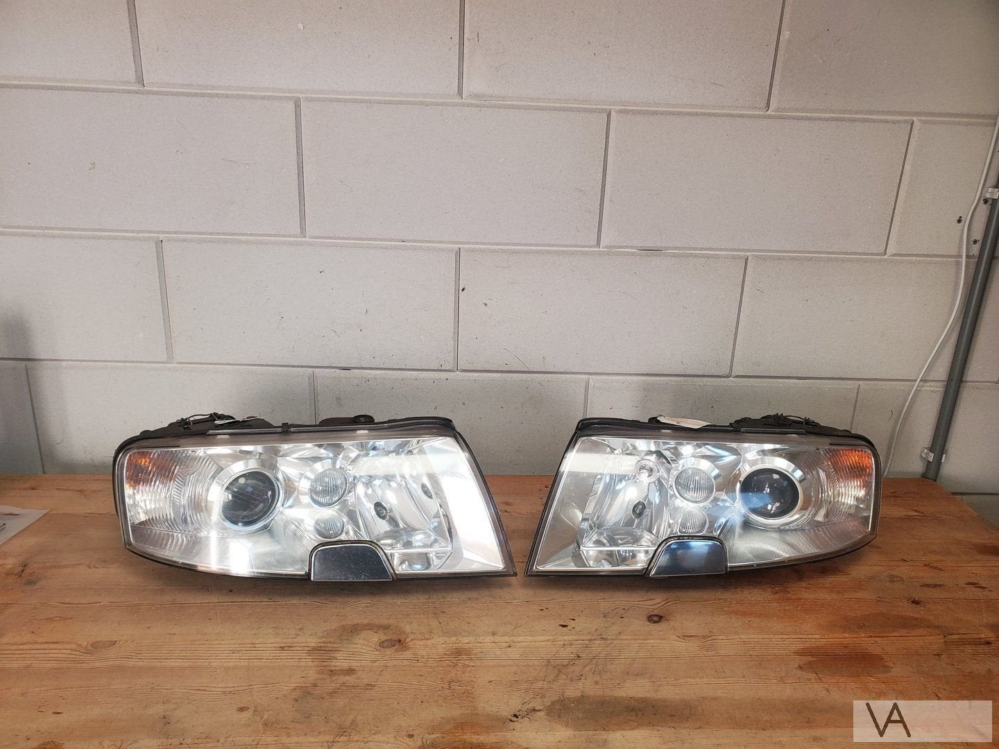 Skoda Superb 2000 - 2008 xenon koplamp met module links €150, Autos : Pièces & Accessoires, -, Utilisé, Skoda, -