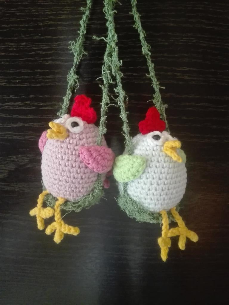 Paasdecoratie - set van 9 gehaakte kippetjes, Verzenden