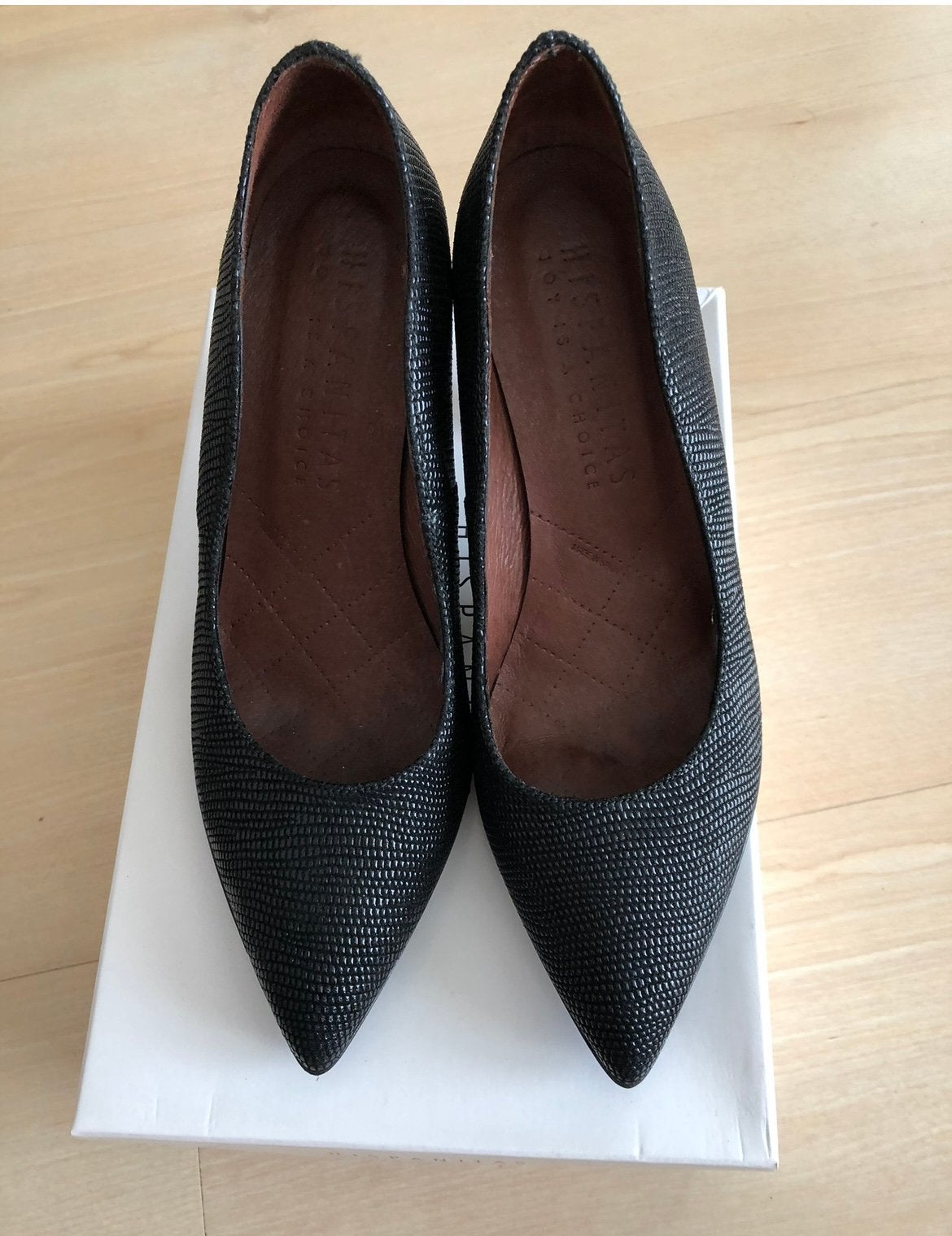 Hispanitas maat 39,5, Ophalen of Verzenden, Zo goed als nieuw, Zwart, Pumps