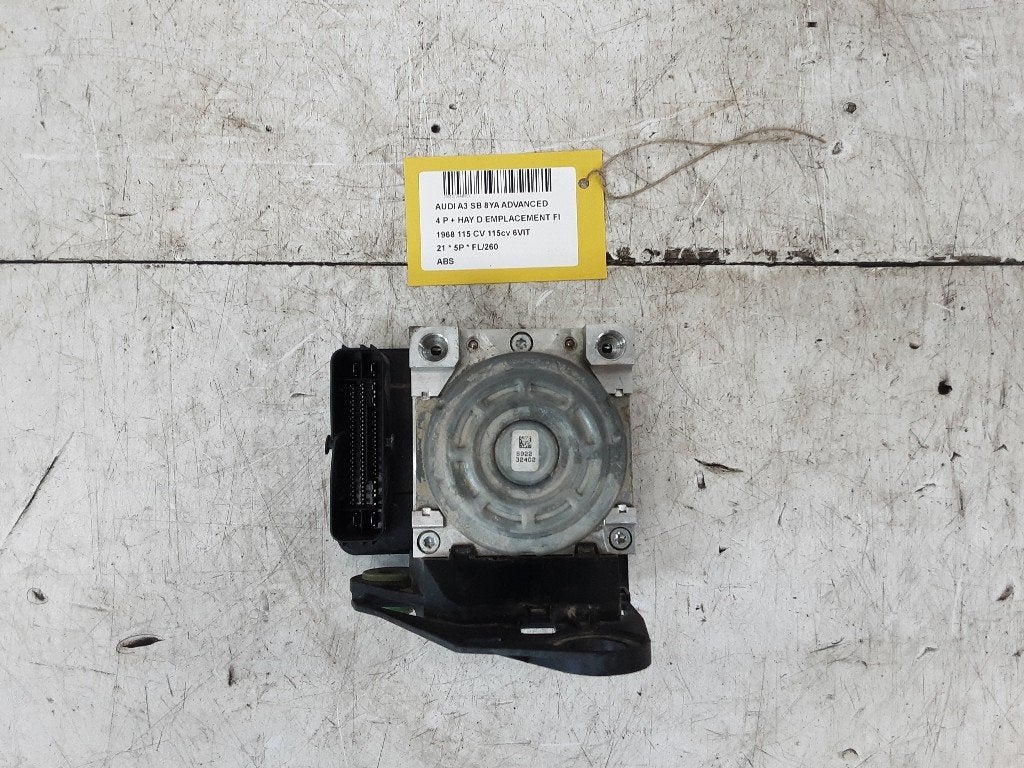 ABS POMP Audi A3 Sportback (8YA) (01-2019/-) (5WA614517BG), Info@audi.de, Audi, Audi AG, Gebruikt