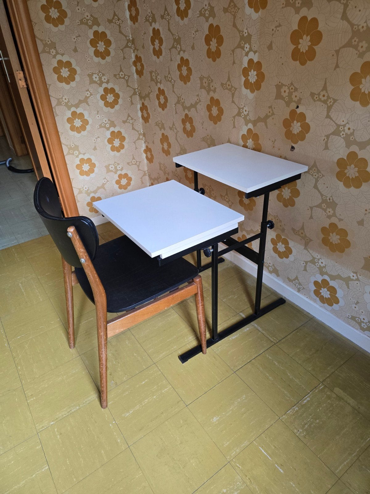 Computertafel en jaren 70 stoel, Huis en Inrichting, Ophalen, Zwart