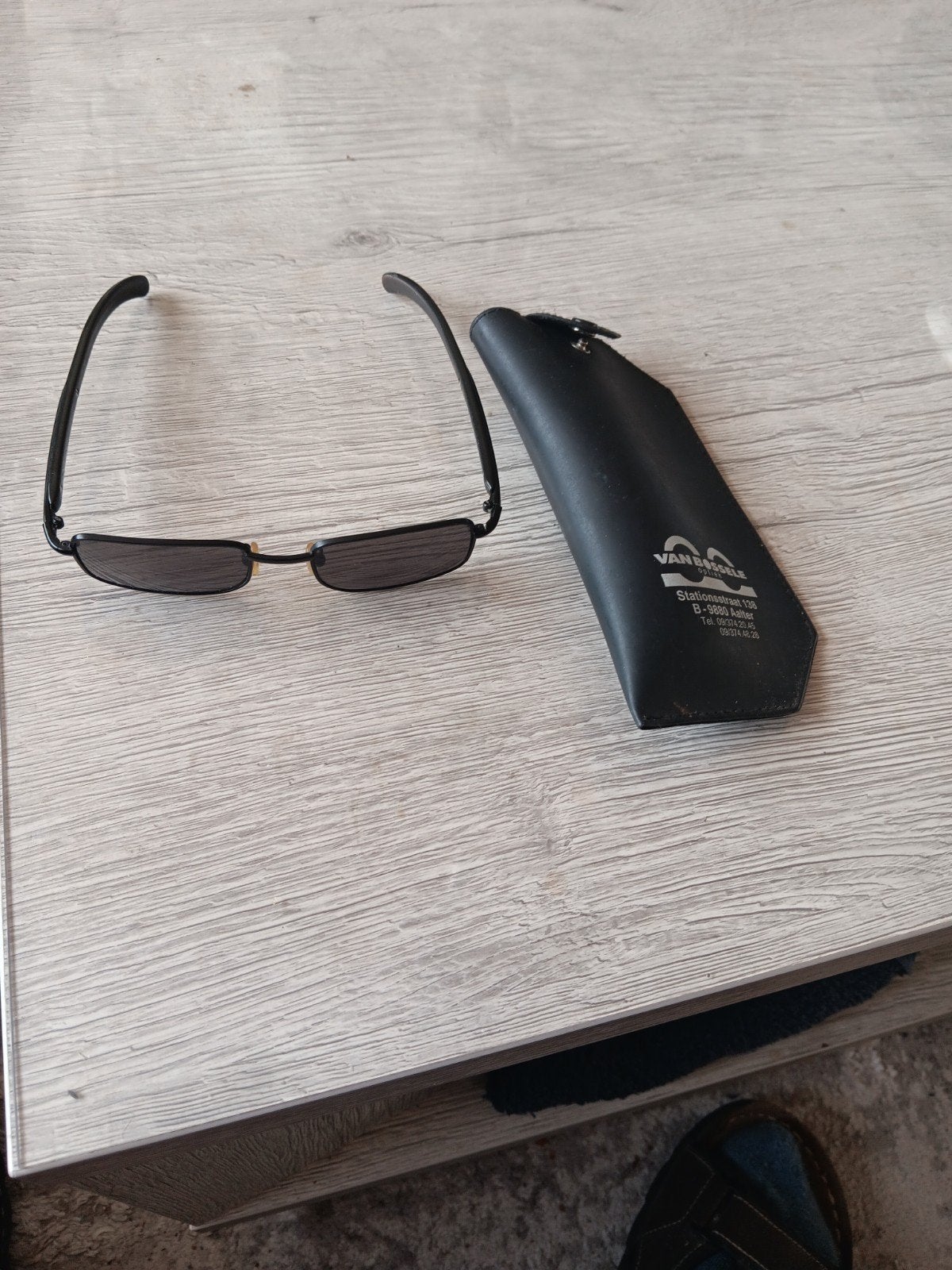 zonnebril voor mannen, Enlèvement, Lunettes de soleil