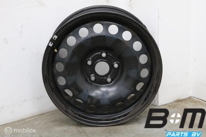1 losse 17 inch stalen velg VW Tiguan 3 / Q3 83A 5QF601027K, Gebruikt, Velg(en)