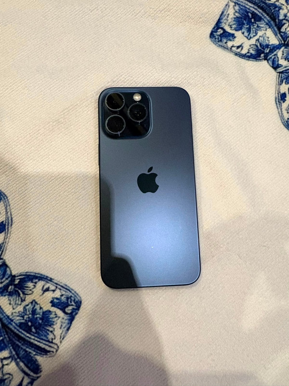 Iphone 15 pro max, Telecommunicatie, Blauw, Zo goed als nieuw, Met simlock, Zonder abonnement