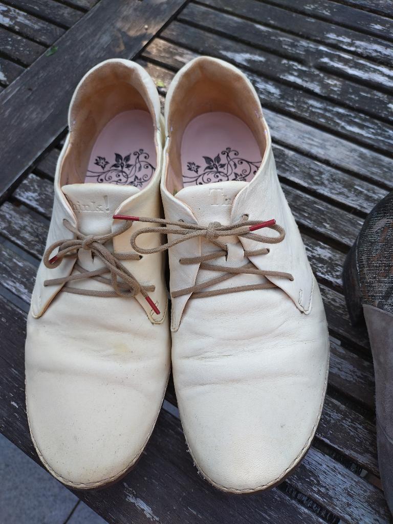 schoenen Think 39,5, Ophalen of Verzenden, Zo goed als nieuw, Schoenen