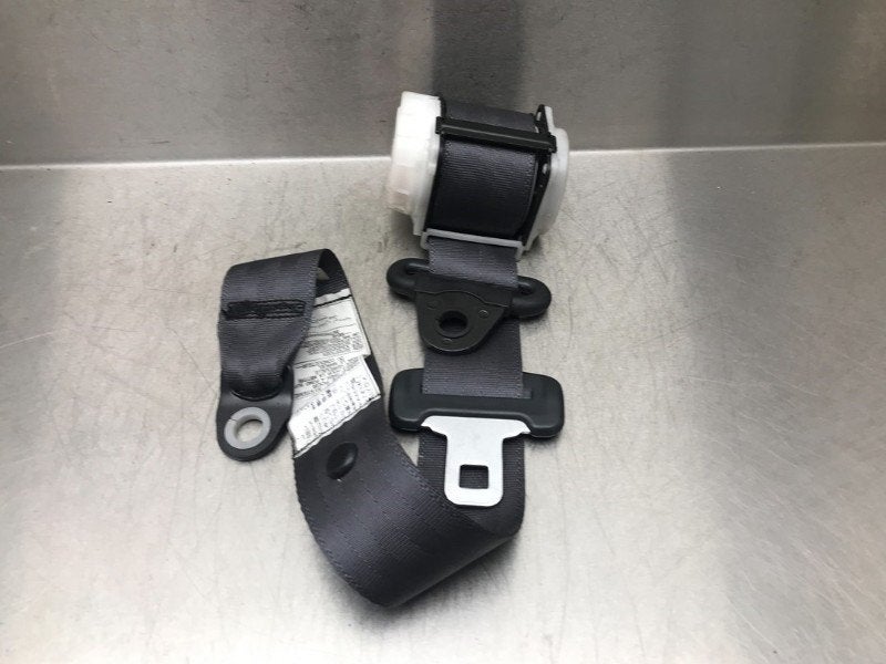 VEILIGHEIDSGORDEL LINKS ACHTER Yaris Verso (P2) (|34650|), Gebruikt, Toyota