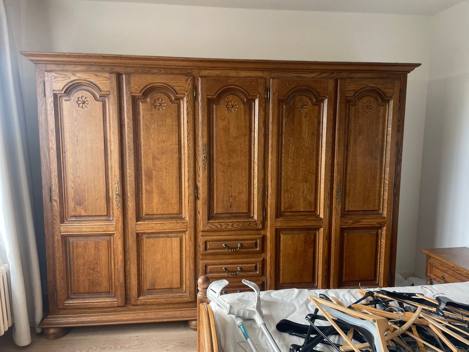 2 volledig slaapkamer en eetplaats in masief hout., Huis en Inrichting, Slaapkamer | Complete slaapkamers, Ophalen, Gebruikt