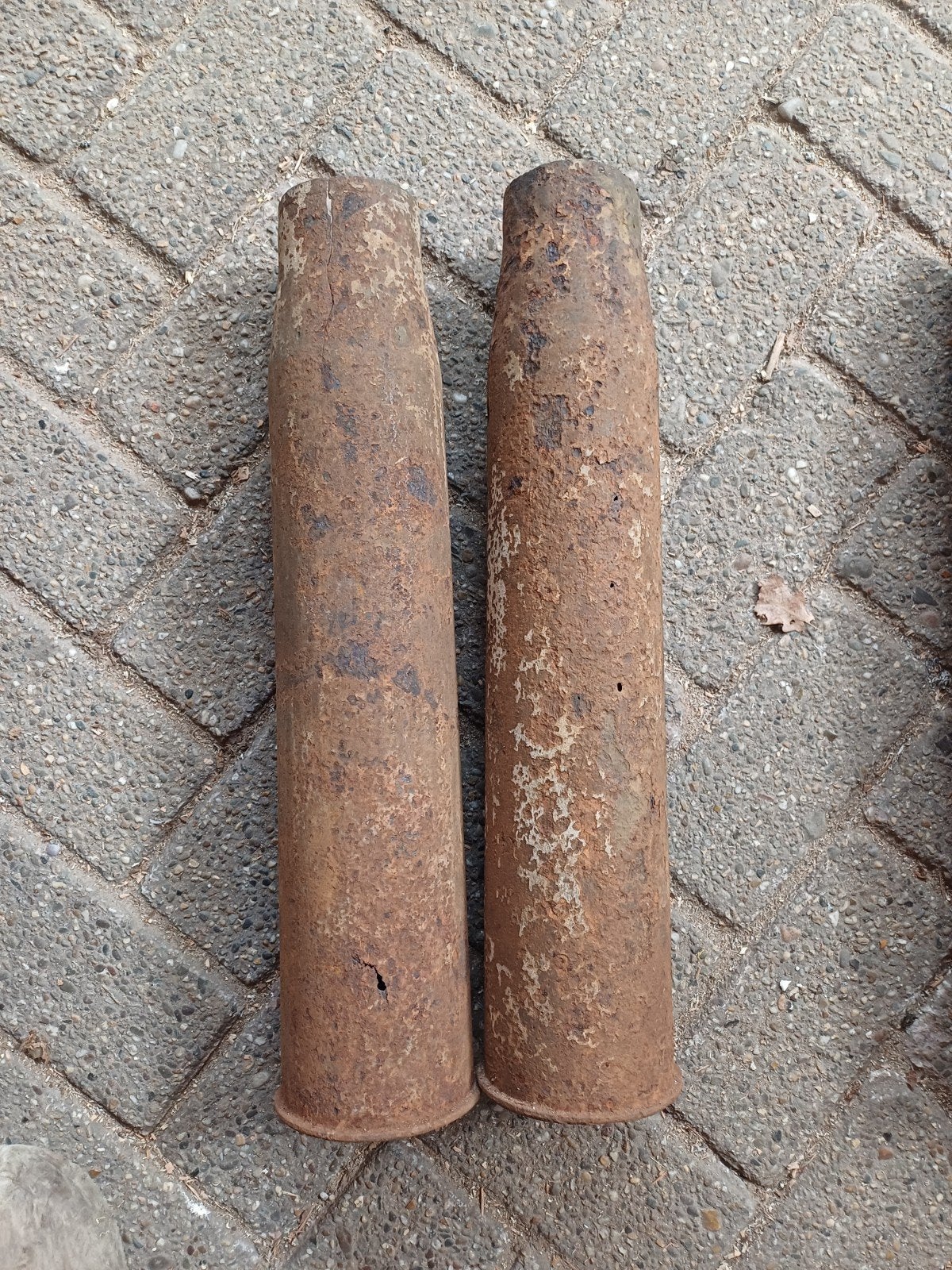 2x stalen 7.5cm kwk hulzen, Verzamelen, Militaria | Tweede Wereldoorlog, Ophalen of Verzenden