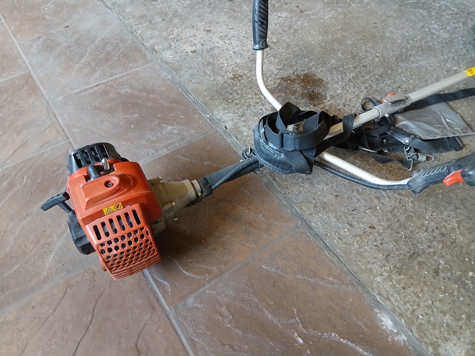 Bosmaaier Matrix 50cc met mes en draadkop, Jardin & Terrasse, Débroussailleuses, Matrix, Enlèvement, Utilisé, 10 à 30 cm
