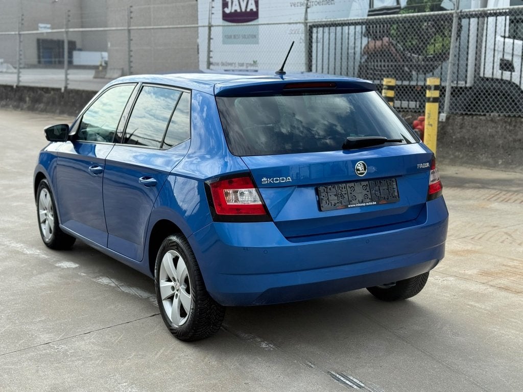 Skoda Fabia 1.0i Active, Autos, Euro 6, Entreprise, Garantie prolongée, Boîte manuelle