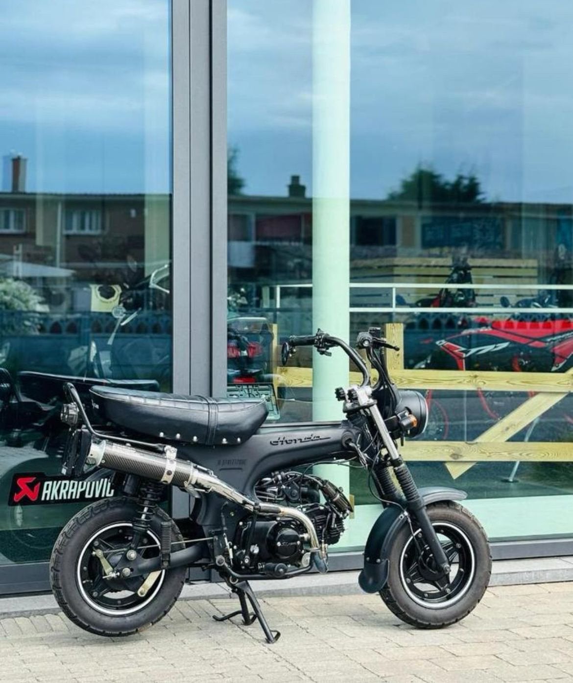 Skyteam dax 50cc, Fietsen en Brommers, Brommers | Overige merken, Ophalen, Klasse B (45 km/u), Zo goed als nieuw, 4 versnellingen