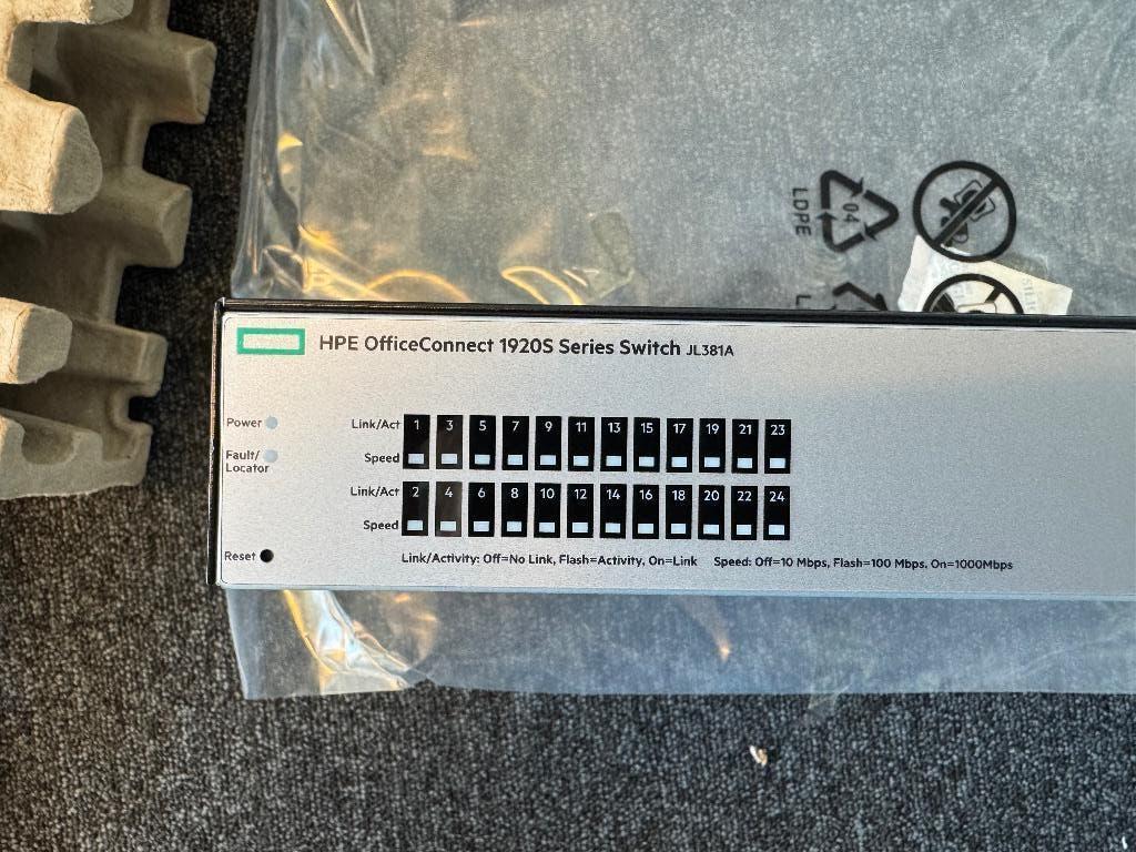 HPE OfficeConnect 1920S 24G Switch (JL381A) – nieuw in doos, Computers en Software, Netwerk switches, Ophalen, Nieuw