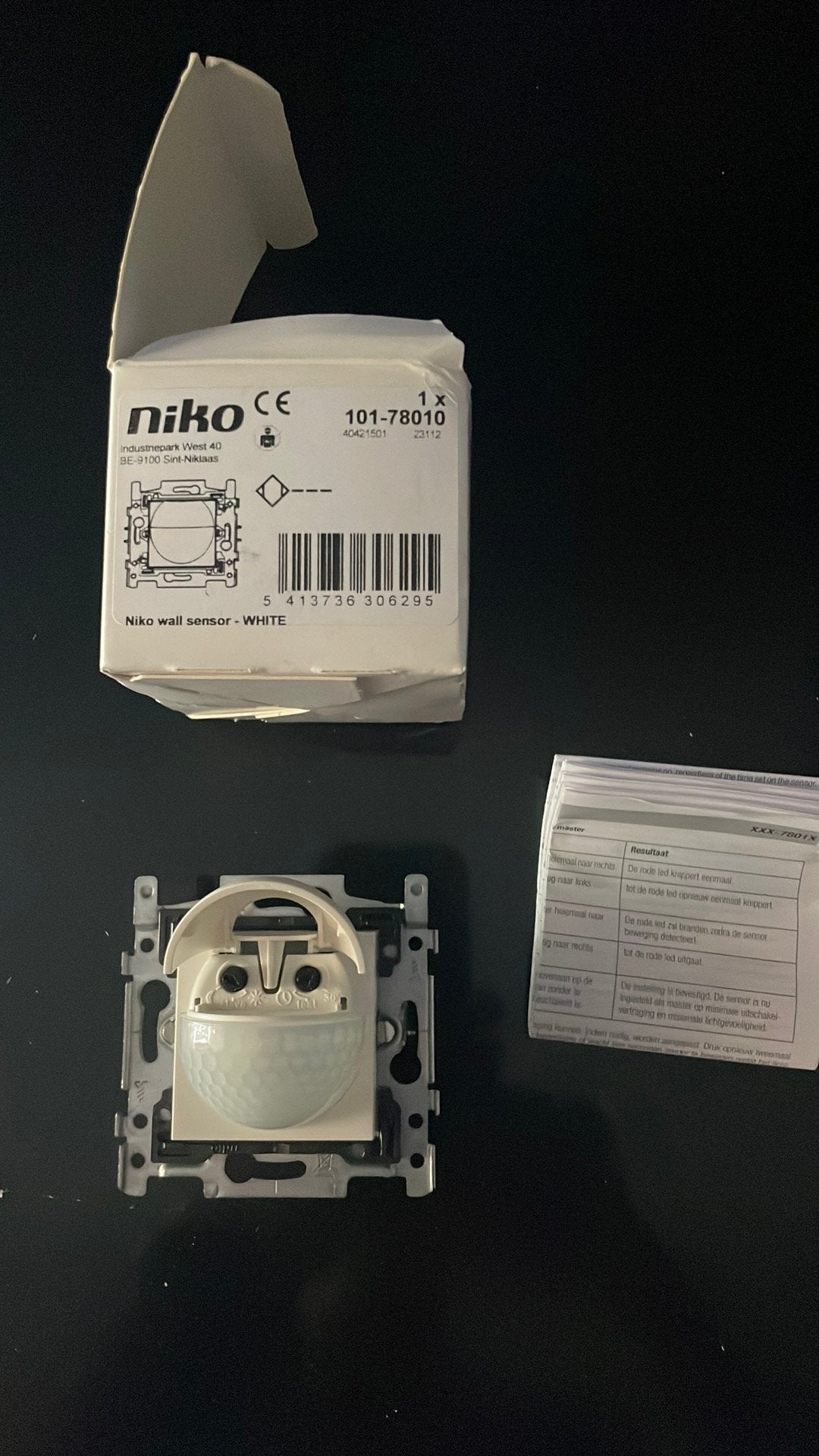 Niko muur aanwezigheidssensor 101-78010, Ophalen of Verzenden