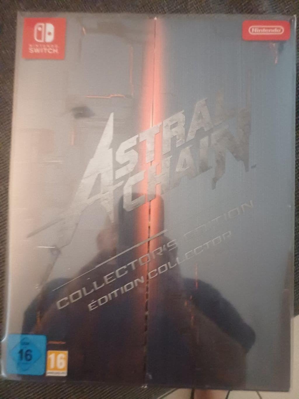 Astral Chain - Collectors Edition - Switch, Games en Spelcomputers, Spelcomputers | Nintendo Switch, Ophalen of Verzenden, Zo goed als nieuw