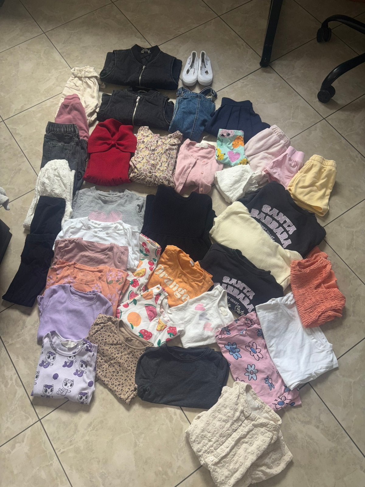 Lot de 39 pieces vetements fille, Enlèvement ou Envoi, Comme neuf, Taille 110