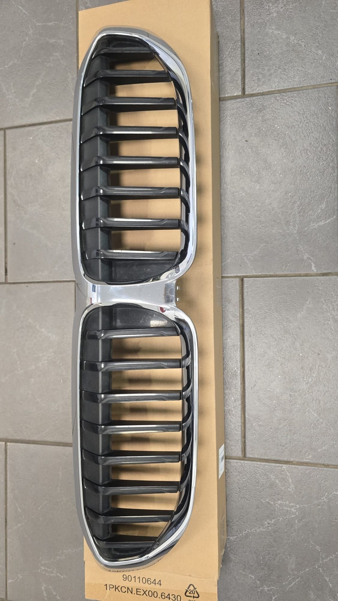 Grill BMW 330E Touring, Gebruikt, -, Ophalen of Verzenden, -