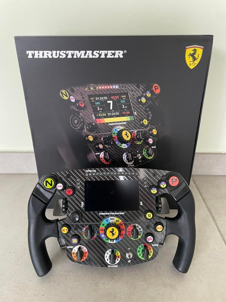 Thrustmaster Ferrari SF1000 F1 stuur - topstaat, Games en Spelcomputers, Ophalen, Zo goed als nieuw, Stuurtje of Sportattribuut