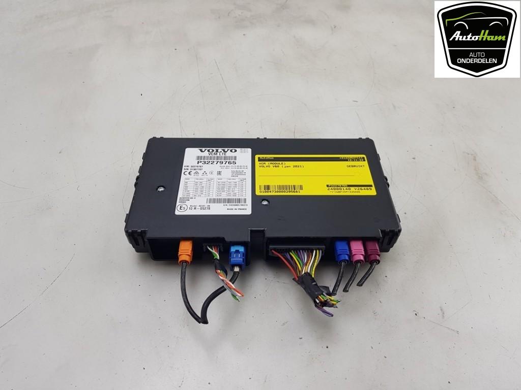 DIVERSEN Volvo V60 II (ZW) (01-2018/12-2022), Gebruikt, Volvo