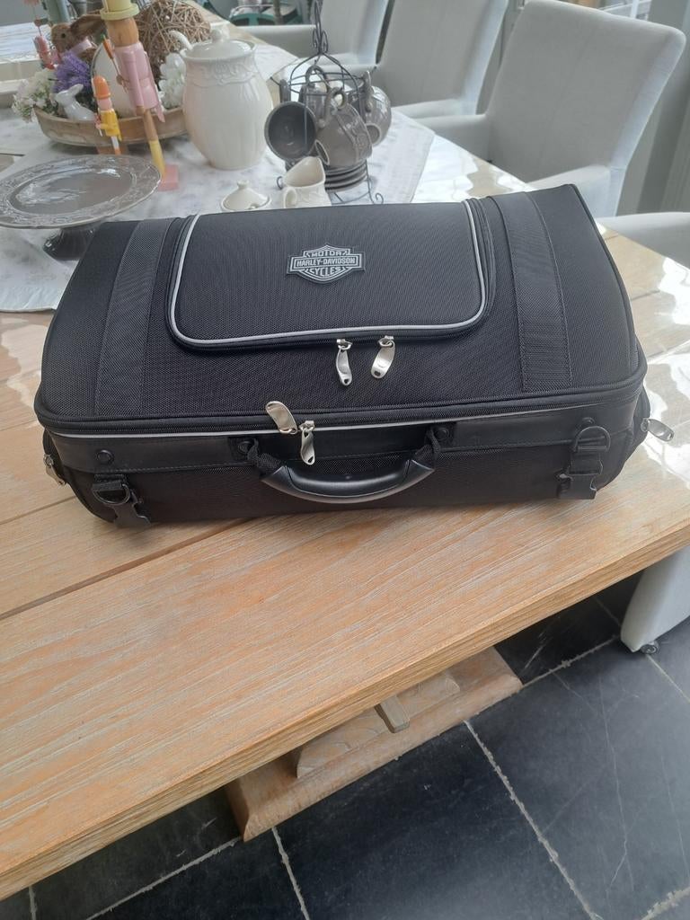Harley davidson tour pak, Ophalen