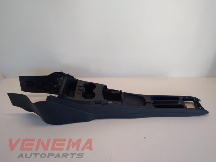 Middenconsoles van een Volkswagen Polo, Gebruikt, -, Volkswagen, -
