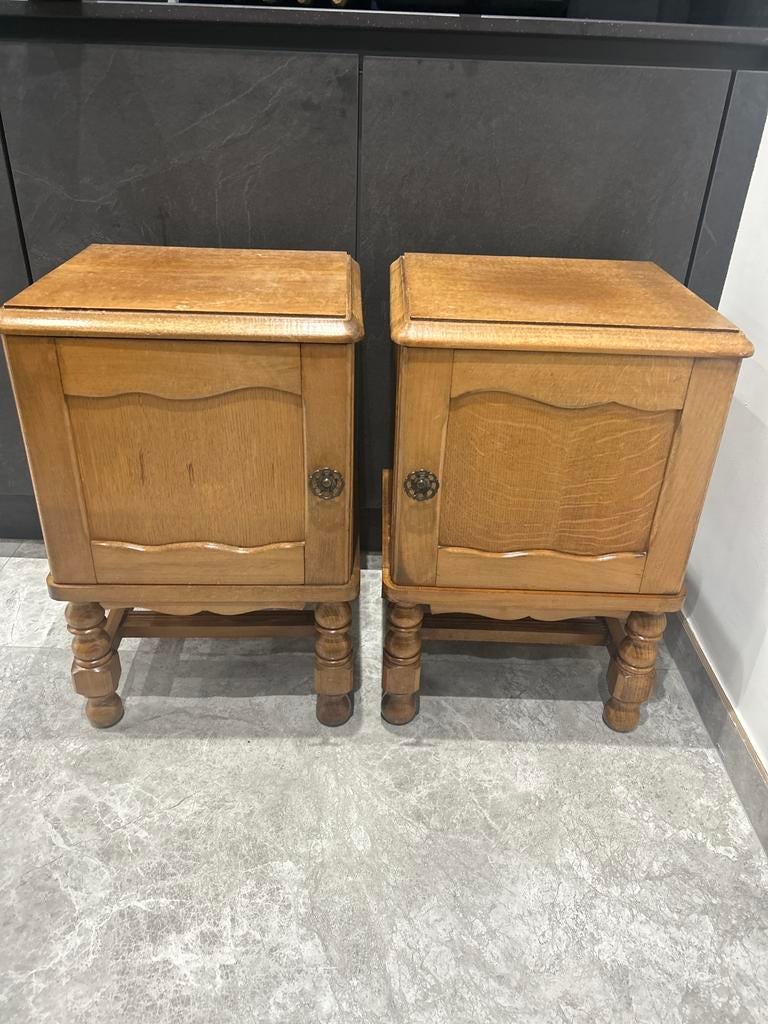 Tables de chevet, 45 à 65 cm, Enlèvement, Utilisé, 55 à 70 cm